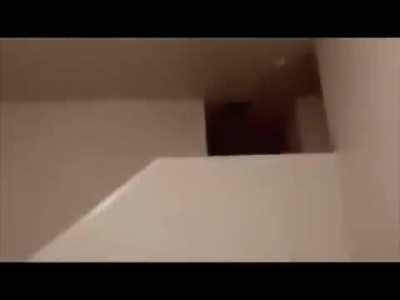 Fake escalator trick