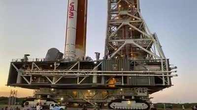 Artemis SLS rollout