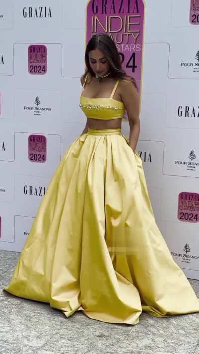 Malaika Arora Yummy Yellow 💛🥰