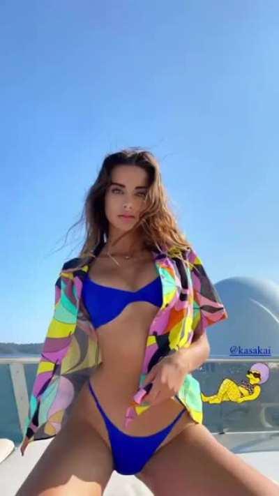 Liza Kovalenko (@lizakovalenkoo)