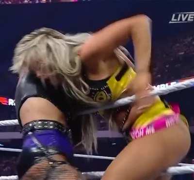 Liv Morgan Ass Exposed🥵🍑