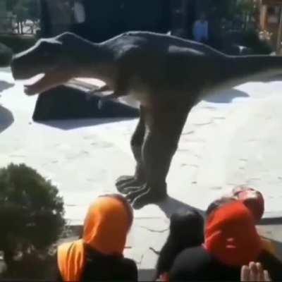 This leaked footage of the new Jurassic Park movie in crazy!