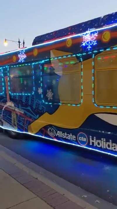Holiday Bus in Andersonville. Was my first time seeing one in person.