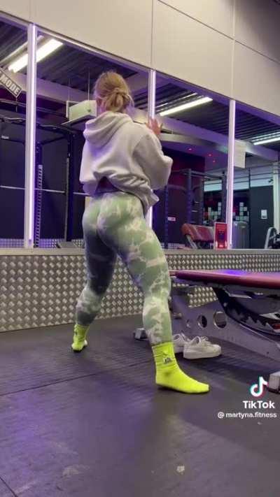 thick mami martyna.fitness