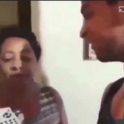 Caraca zoio, pra que isso kkkkk