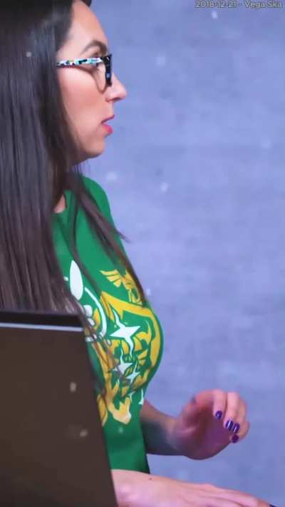 2018-12-21 Trisha Hershberger impressed by size