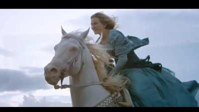 Rings of Power: Galadriel sure knows the feeling of security