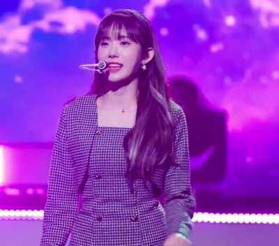 Luda doing her little dancey dance