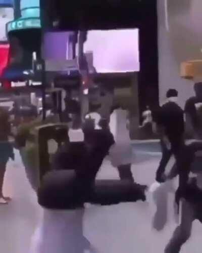 Star wars fights be like: