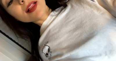 Wave if you’d fuck me (OC)