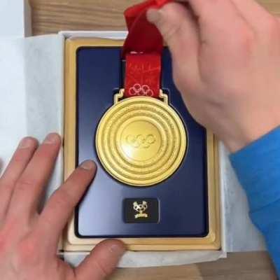 Unboxing the Gold Medal of the Olympic Games Beijing 2022