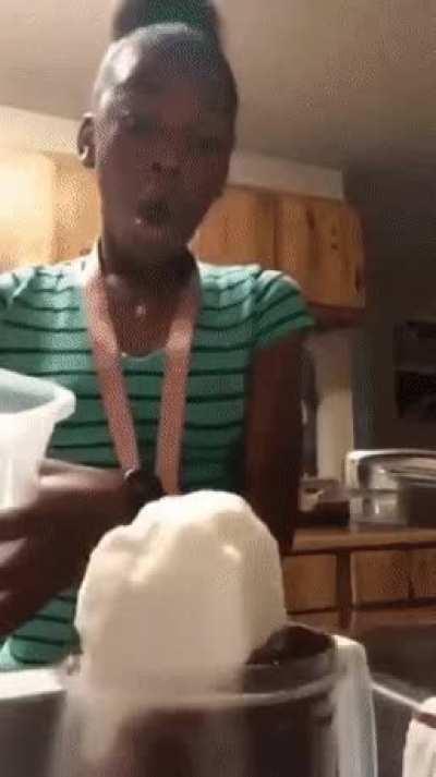 The way the sugar just disappears lol