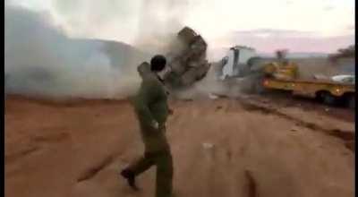 Israeli Soldier Attempts to Load a Tank on Trailer Fail. (Idiots in Tanks).