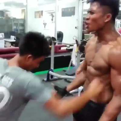 Super Saiyan vs freiza