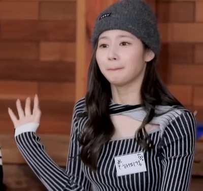 230127 - The cuteness of Sana