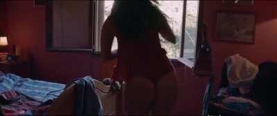 Longer one this, but just admire Ophélie Bau..🇫🇷