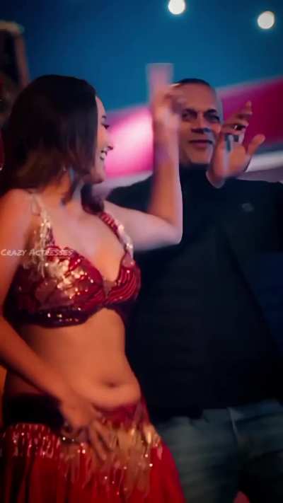 Shweta Mahara. Whatever you say, Bhojpuri industry is so good at discovering talented actresses with great personality and intelligence!