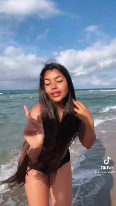 Alguien para morbosearla tiene xv