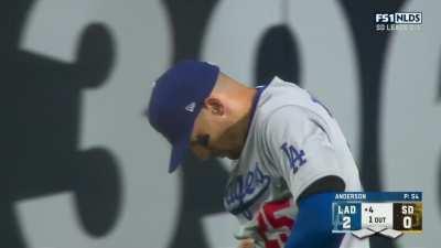 [Highlight] [Highlight] Trayce Thompson makes a great catch to rob Drury of extra bases!