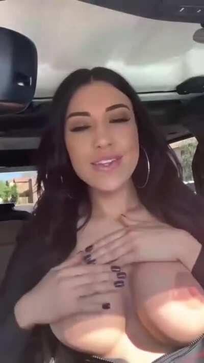 Rainey james 😍 Free Mega folder of her >> b.link/raineymega