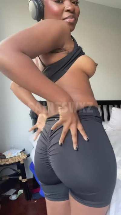 I’m 4’10, 100lbs, perfect to fuck and toss around, don’t you agree?