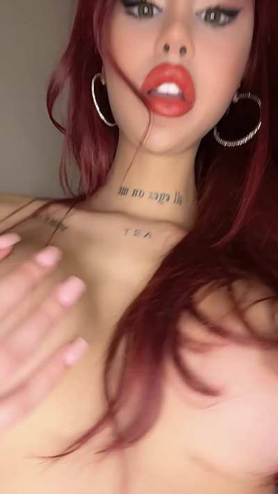 Here to make the straight guys horny 😈