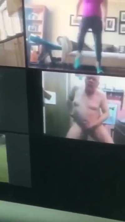 This is a public gym session.