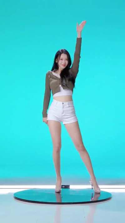 𝙇𝙀𝙀 𝘼-𝙔𝙊𝙐𝙉𝙂 (李妸映) 𝘿𝘼𝙉𝘾𝙀 𝘾𝙃𝘼𝙇𝙇𝙀𝙉𝙂𝙀 