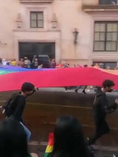 WCGW carrying this flag