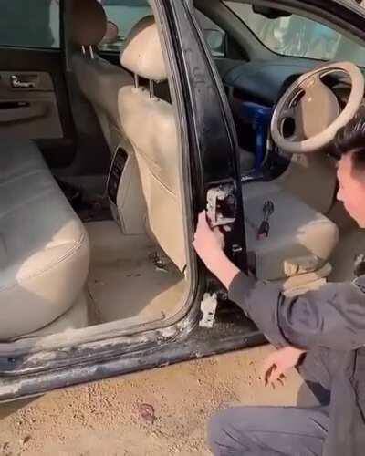 Yes, it's all the same. All doors are the same🤣🤣🤣