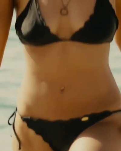 Nathalie Emmanuel bikini belly