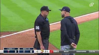 [Highlight] Rocco Baldelli has been ejected for the second time in three games.