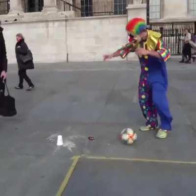 Ебучие клоуны)