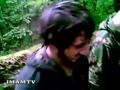 The life and hardships of Chechen resistance fighters in the mountains of Chechnya. A fighter has a tooth removed in the field.