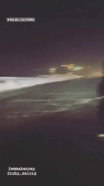 is this Emma's jiggly azz?