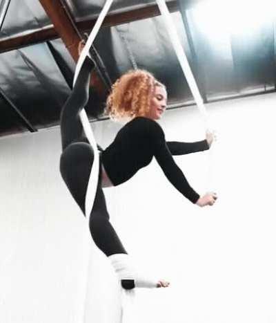 Bubble butt on silks