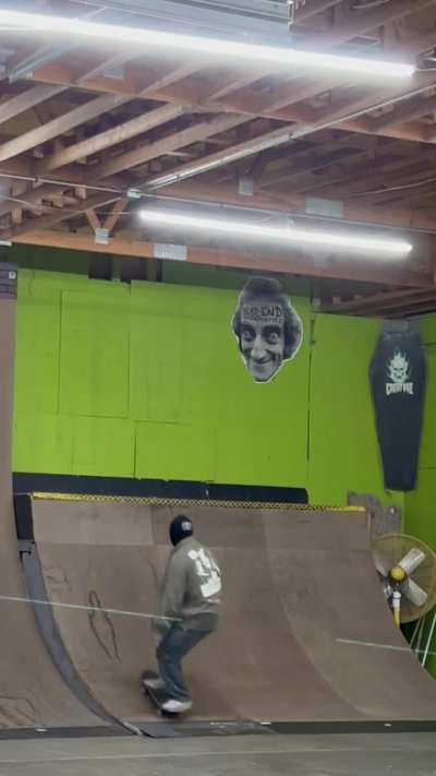 Took it back to the tall wall. Somebody knocked out another light too haha. All be well out there, may everybody have gotten some good skating in if they went. If you didn’t or can’t go that’s ok too. ❤️‍🩹 [38YO]