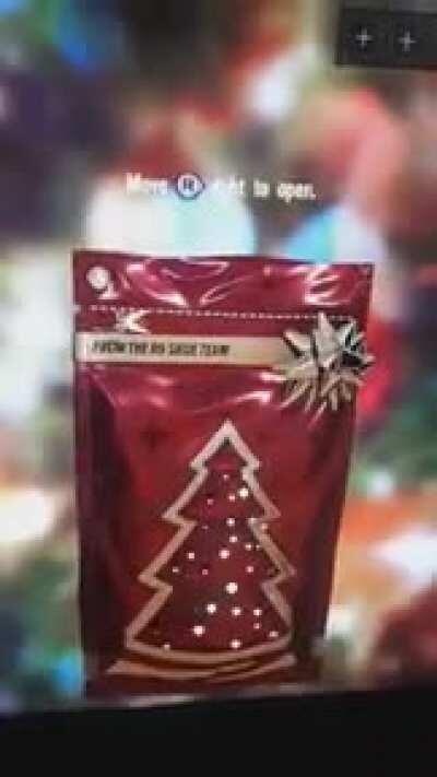 I logged into my buddy's account to open his holiday pack for him while he's visiting family. Happy Holidays everybody!