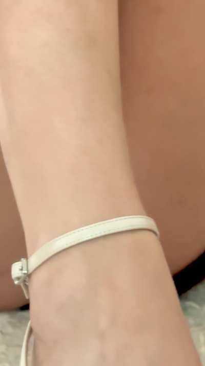 i wish i was squeezing a cock in my post-op pussy right now 💗