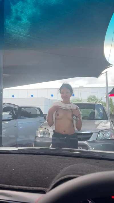 no bra is the way to go 😁