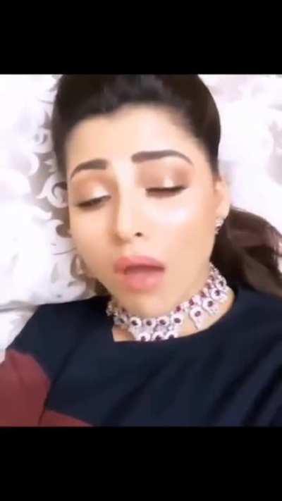 Take it easy Urvashi 😶