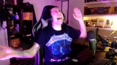 Abduscan, es casi tan gracioso como cuando ese cientifico se transforma en un pepinillo