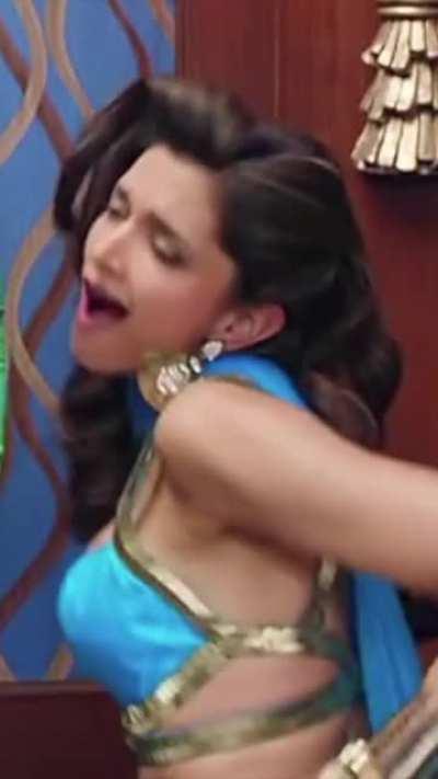 Repost but this gif of Deepika Padukone gets me so fucking hard