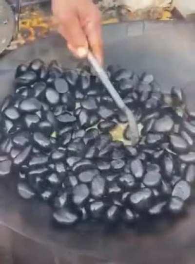 How they make Sangak, Persian bread