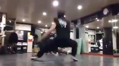 Just some normal breakdanci... what the hell did he just do!?