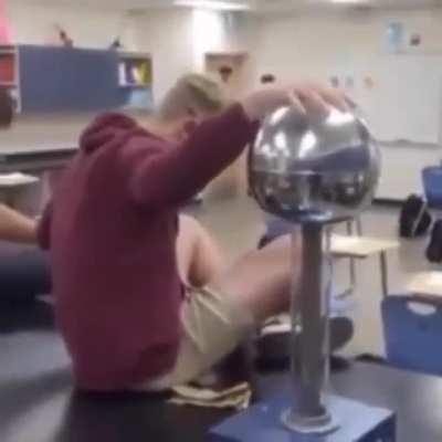 Hahaha get it guys, Jawsh is holding onto 500,000 volts of electricity, hahaha get it? Because josh?