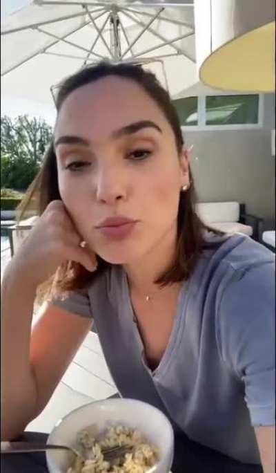 I’ve never wanted to facefuck someone as bad as I do Gal Gadot she’s such a cute little milf