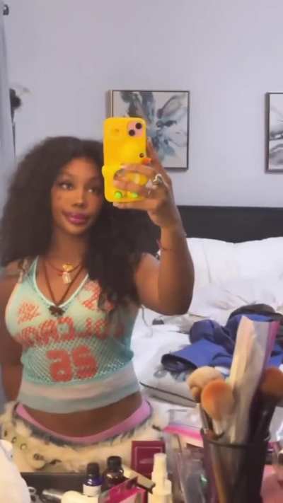 SZA's face🥵