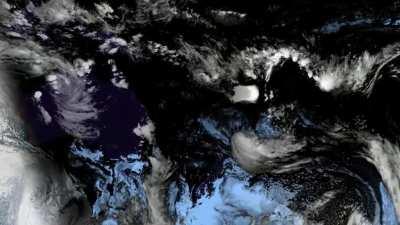 Tongan Eruption - 15 Hours Since Timelapse. [Data: Himawari-8] [OC]