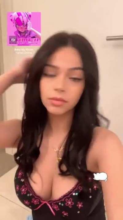 Her milkshake brings all the boys to the yard 😍